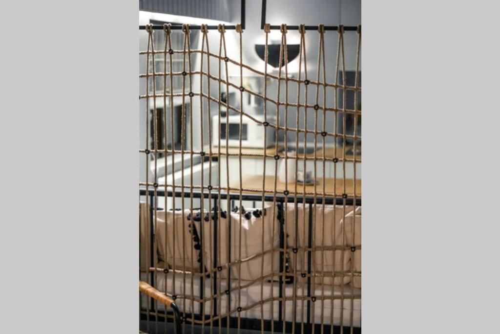Marvellous Attic Studio In The Old Town Bukarest Exteriör bild